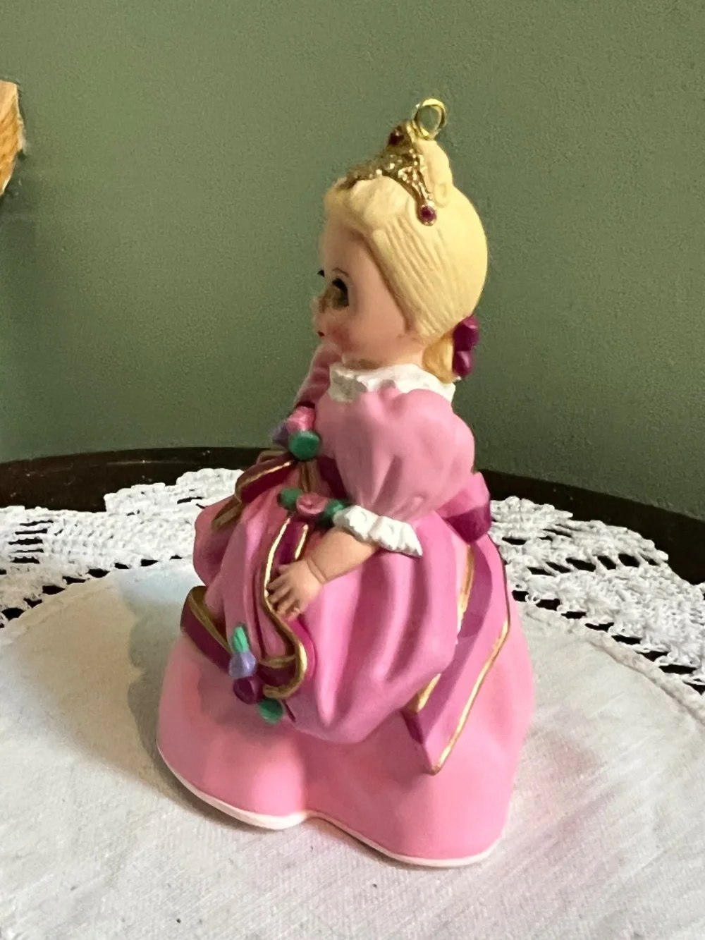 1996 Hallmark Keepsake Ornament, “Madame Alexander Cinderella -1995”.